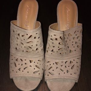 Lace size 9 tan heels